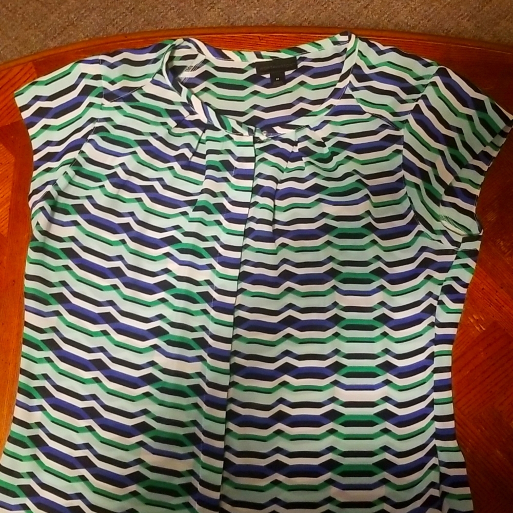 Worthington Medium top. Green and Blue multi stripe